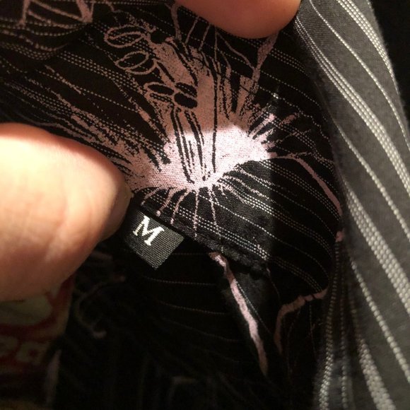 Greed Nordstroms Button Up Black and Pink Floral Design Mens Shirt Medium M - Picture 5 of 5